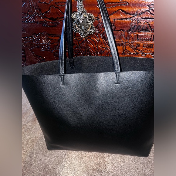 Victoria’s Secret, Black Bag🖤 - Picture 8 of 10